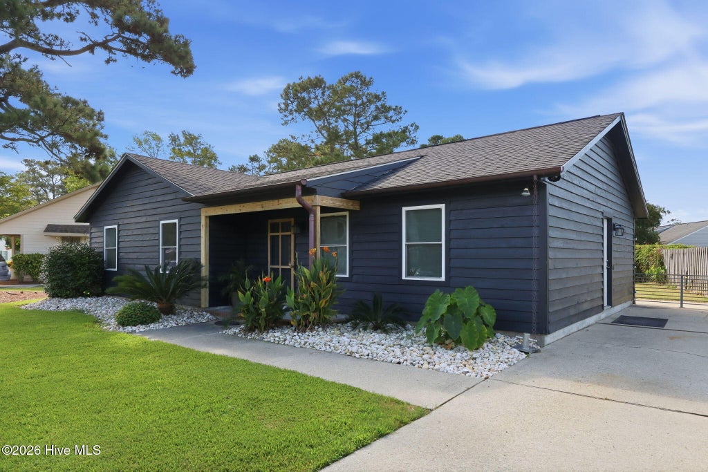 Photo of 2913 Mandy Lane, Morehead City, NC 28557 (MLS # 100612167)