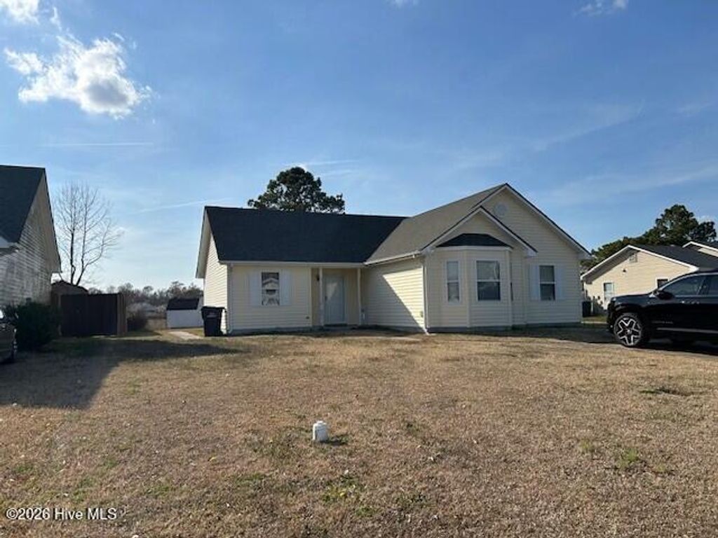 Photo of 1003 Sundown Drive, Elizabeth City, NC 27909 (MLS # 100557989)
