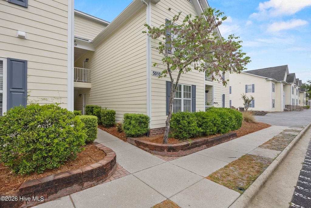 Photo of 5010 Hunters Trail #Unit 13, Wilmington, NC 28405 (MLS # 100562218)