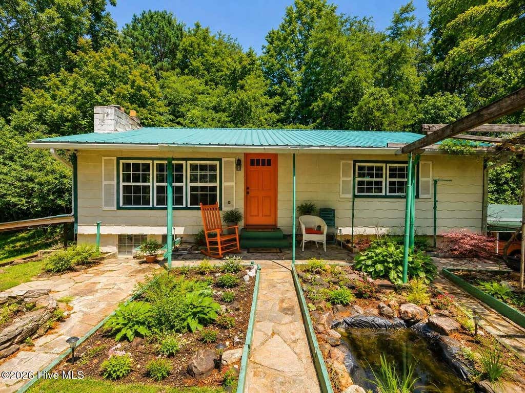 Photo of 197 Pounding Mill Con, Hayesville, NC 28904 (MLS # 100598619)