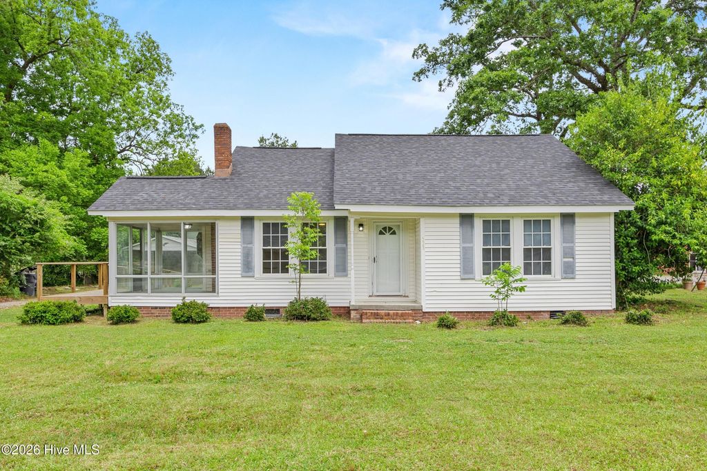 Photo of 523 Hallsboro Road S, Hallsboro, NC 28442 (MLS # 100571036)