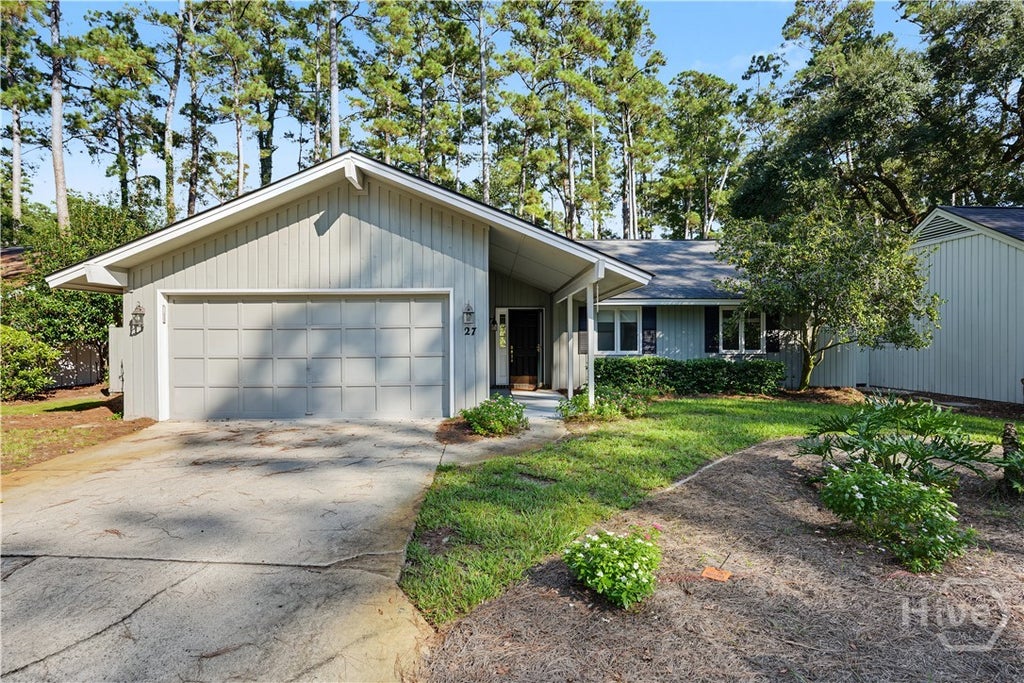 Photo of 27 Village Green Circle, Savannah, GA 31411 (MLS # SA367016)