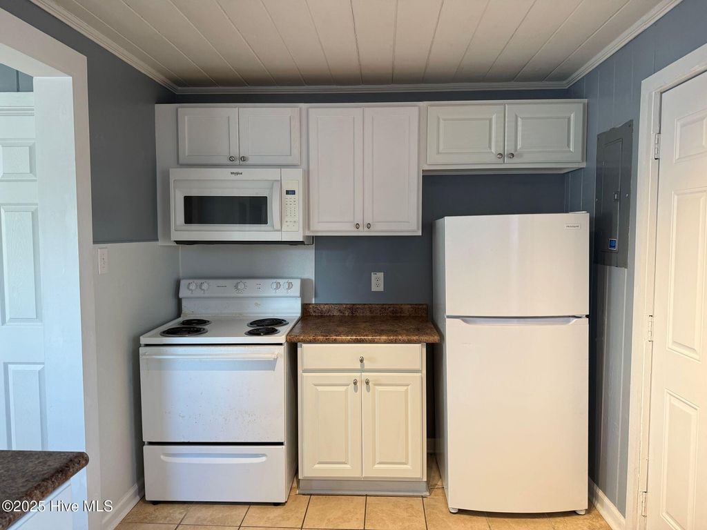 Photo of 218 Richlands Avenue #2, Jacksonville, NC 28540 (MLS # 100545883)