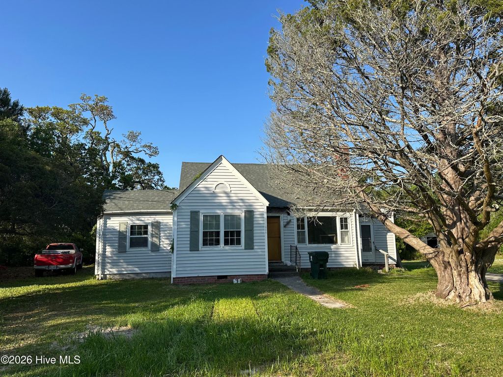 Photo of 111 Chestnut Drive, Beaufort, NC 28516 (MLS # 100568171)