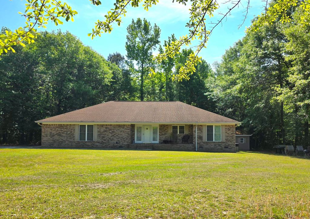 Photo of 335 W Sheppard Street, Stapleton, GA 30823 (MLS # 554466)