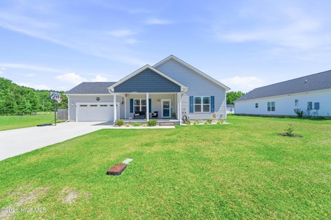 Homes For Sale - 103 Thoroughbred Run<br/> Onslow County, Richlands, NC 28574