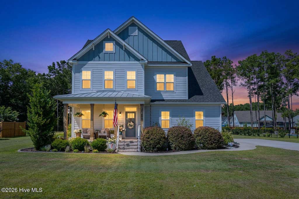 Photo of 699 Crown Pointe Drive, Hampstead, NC 28443 (MLS # 100584131)