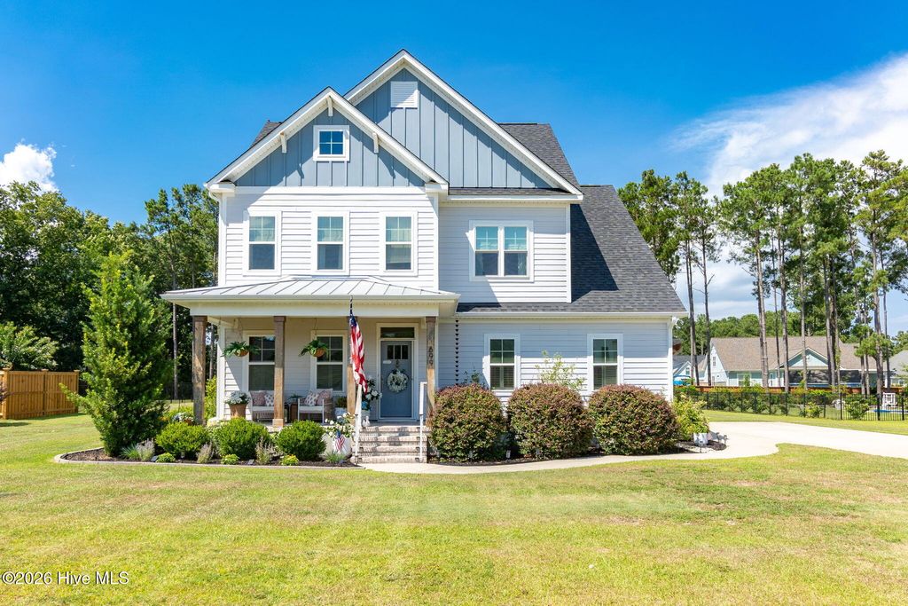 Photo of 699 Crown Pointe Drive, Hampstead, NC 28443 (MLS # 100584131)