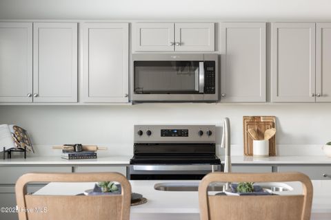 Tiny photo for 623 S Squires Run Lane, Richlands, NC 28574 (MLS # 100546266)