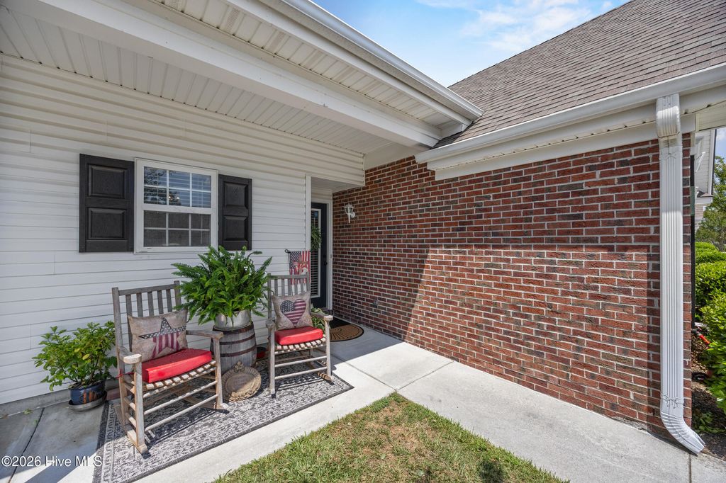 Photo of 3011 Lauren Place Drive #Apt 102, Wilmington, NC 28405 (MLS # 100569630)