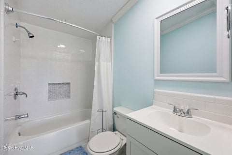 Tiny photo for 204 Kings Parkway, Hubert, NC 28539 (MLS # 100579264)