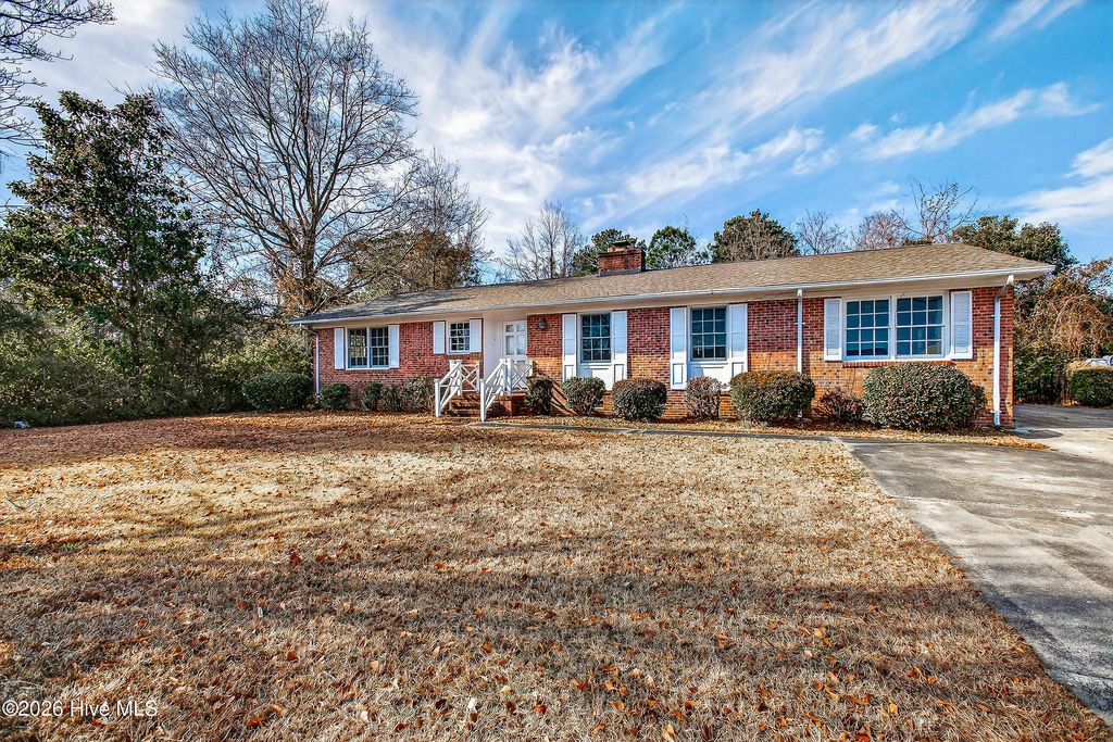 Photo of 1007 Henderson Drive, Jacksonville, NC 28540 (MLS # 100548057)