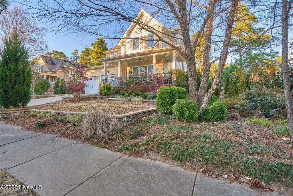 Photo of 275 Wiregrass Lane, Southern Pines, NC 28387 (MLS # 100546721)