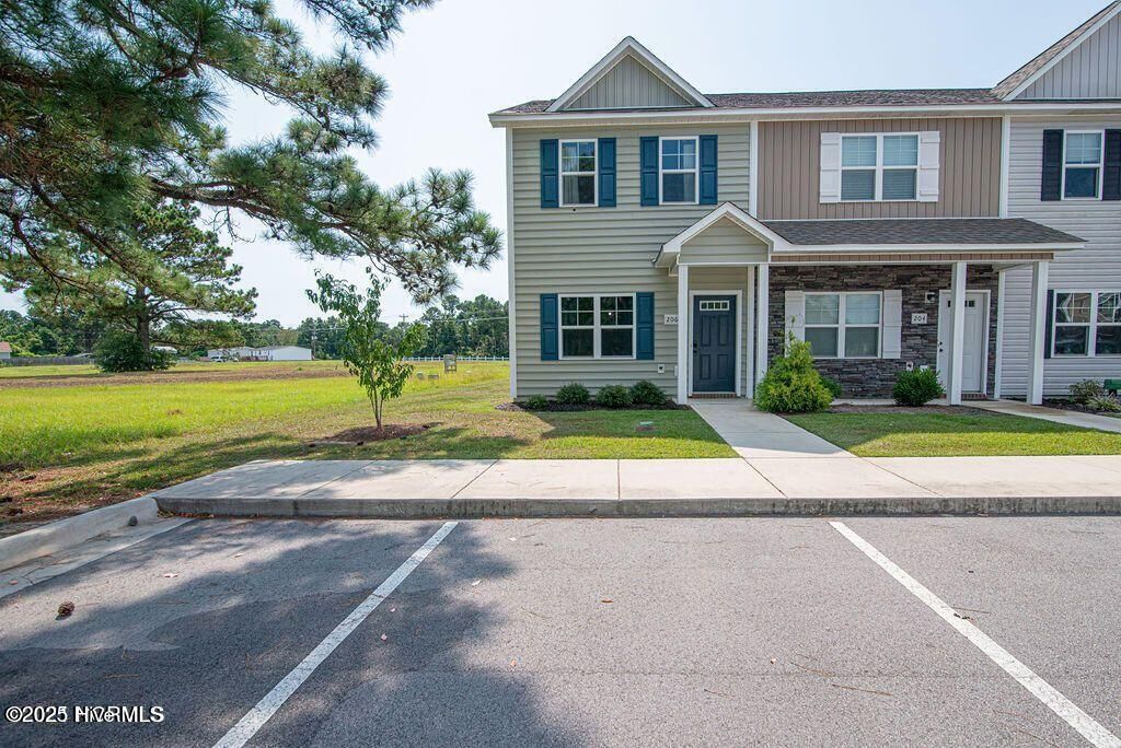 Photo of 206 Justice Farm Drive, Sneads Ferry, NC 28460 (MLS # 100564056)