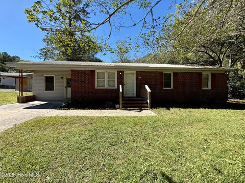 Homes For Sale - 403 Henderson Street<br/> Williamston, NC 27892