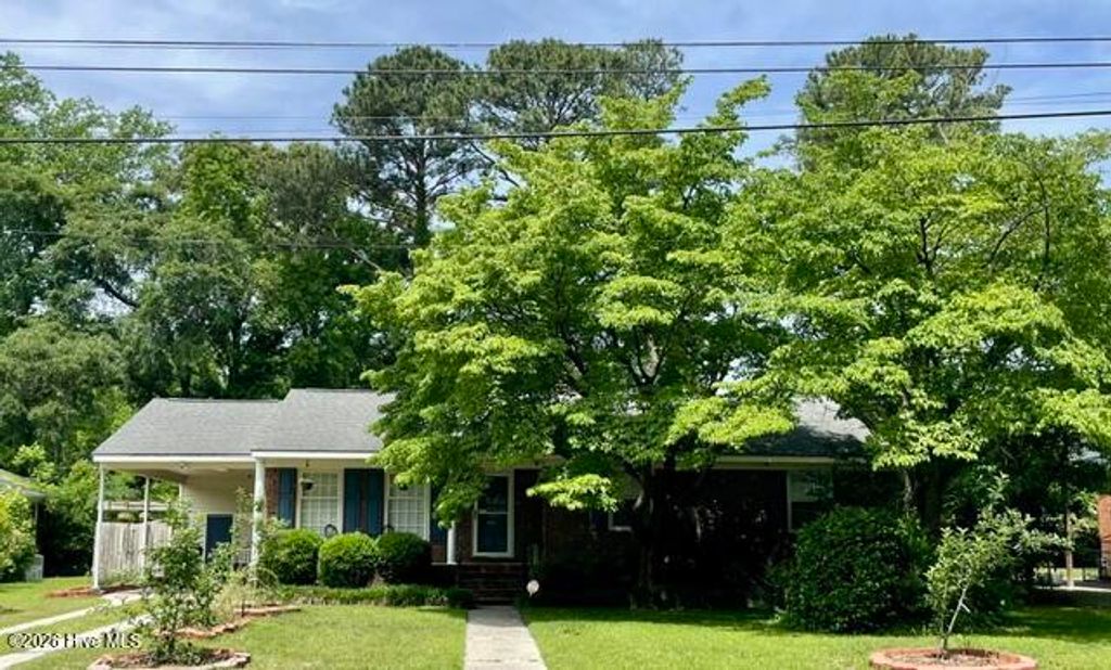 Photo of 106 W Berkshire Road, Greenville, NC (MLS # 100572692)