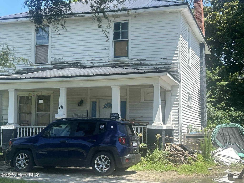 Photo of 211 E Elm Street, Goldsboro, NC 27530 (MLS # 100558400)