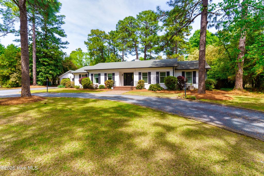 Photo of 30 Dalrymple Road, Pinehurst, NC 28374 (MLS # 100566358)