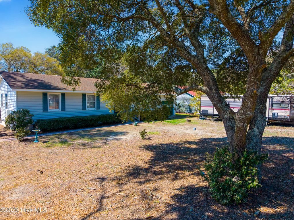 Photo of 139 Stuart Avenue, Southport, NC 28461 (MLS # 100561616)