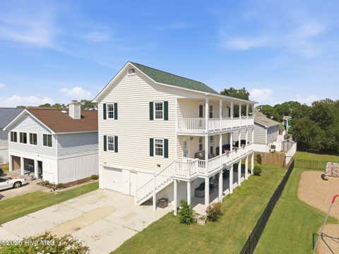 Homes For Sale - 930 Riptide Lane<br/> Carolina Beach, NC 28428