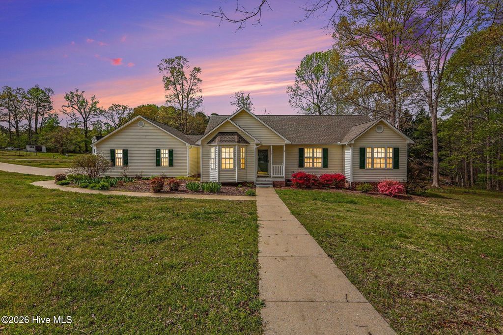 Photo of 127 Churchill Downs Drive, Clayton, NC 27520 (MLS # 100564055)