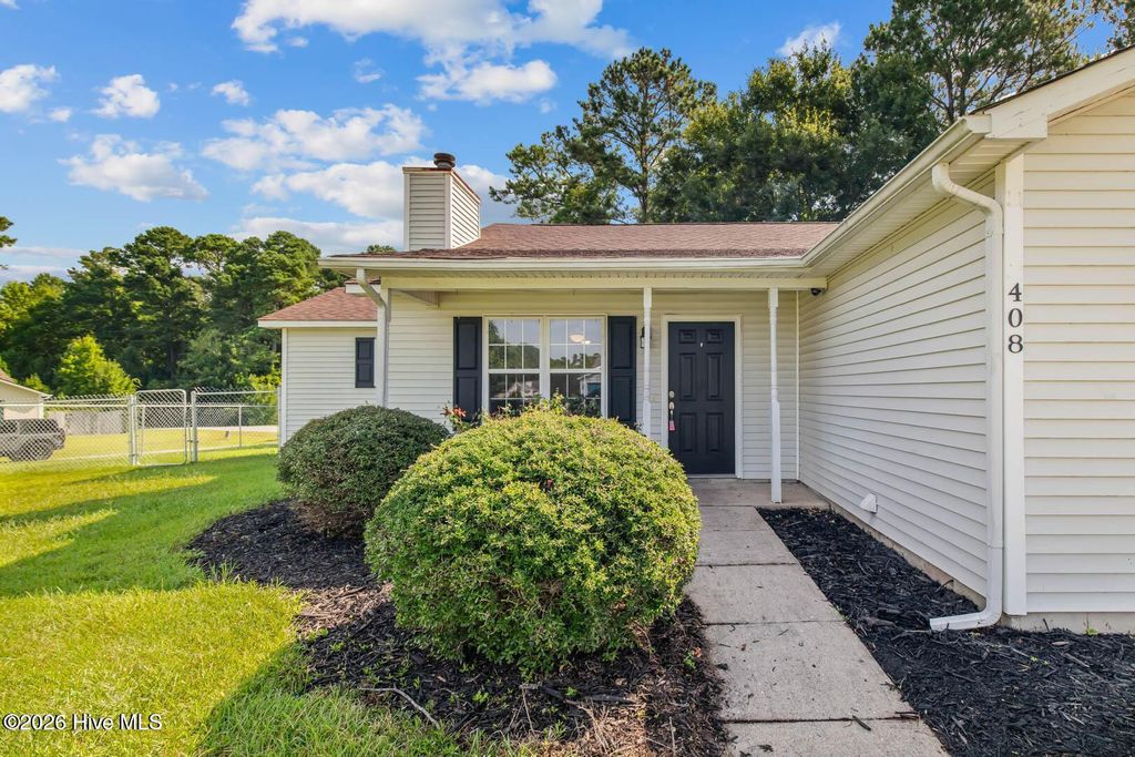Photo of 408 Bluegrass Circle, Jacksonville, NC 28546 (MLS # 100577036)