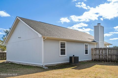 Tiny photo for 506 Sumrell Way, Hubert, NC 28539 (MLS # 100545189)