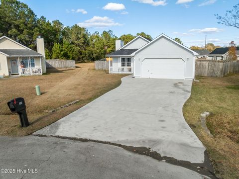 Tiny photo for 506 Sumrell Way, Hubert, NC 28539 (MLS # 100545189)