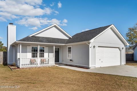 Photo of 506 Sumrell Way, Hubert, NC 28539 (MLS # 100545189)