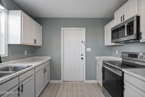 Tiny photo for 506 Sumrell Way, Hubert, NC 28539 (MLS # 100545189)