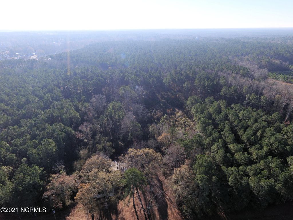 Photo of 403 Old Pollocksville Road, New Bern, NC 28562 (MLS # 100303559)