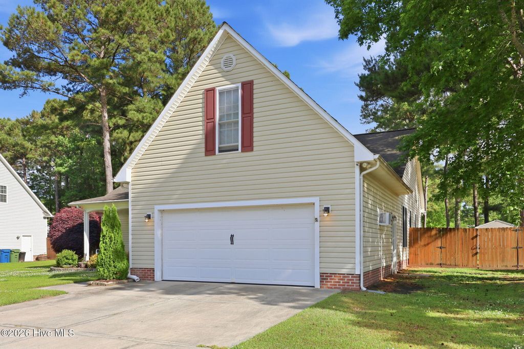 Photo of 320 Osprey Point Drive, Sneads Ferry, NC (MLS # 100572846)