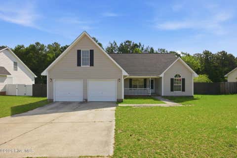 Homes For Sale - 120 Somerset Drive<br/> Raeford, NC 28376