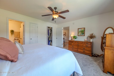 Tiny photo for 402 S Elisa Lane, Hubert, NC 28539 (MLS # 100604403)
