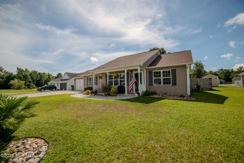 Tiny photo for 402 S Elisa Lane, Hubert, NC 28539 (MLS # 100604403)
