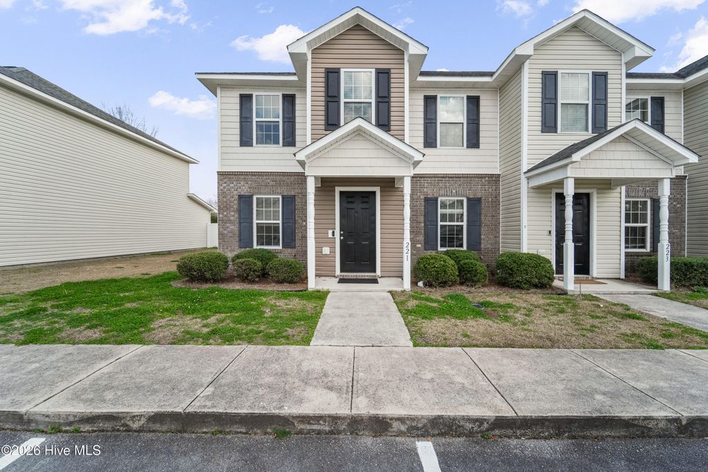 Photo of 221 Glen Cannon Drive, Jacksonville, NC 28546 (MLS # 100558944)