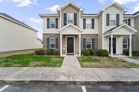 Photo of 221 Glen Cannon Drive, Jacksonville, NC 28546 (MLS # 100558944)