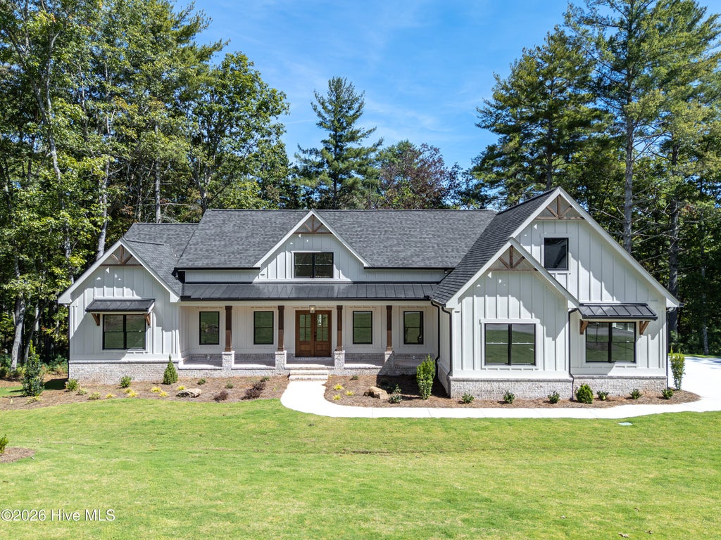 Photo of 469 Oakwood Way, Blairsville, GA 30512 (MLS # 100607281)