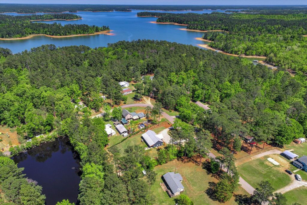 Photo of 1140 Lake Drive, Lincolnton, GA 30817 (MLS # 555222)