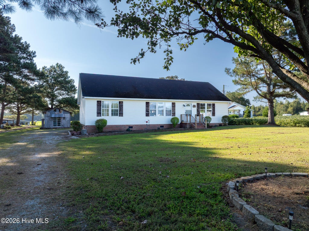 Photo of 169 Luther Banks Road, Richlands, NC 28574 (MLS # 100604426)