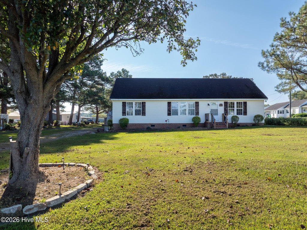 Photo of 169 Luther Banks Road, Richlands, NC 28574 (MLS # 100604426)