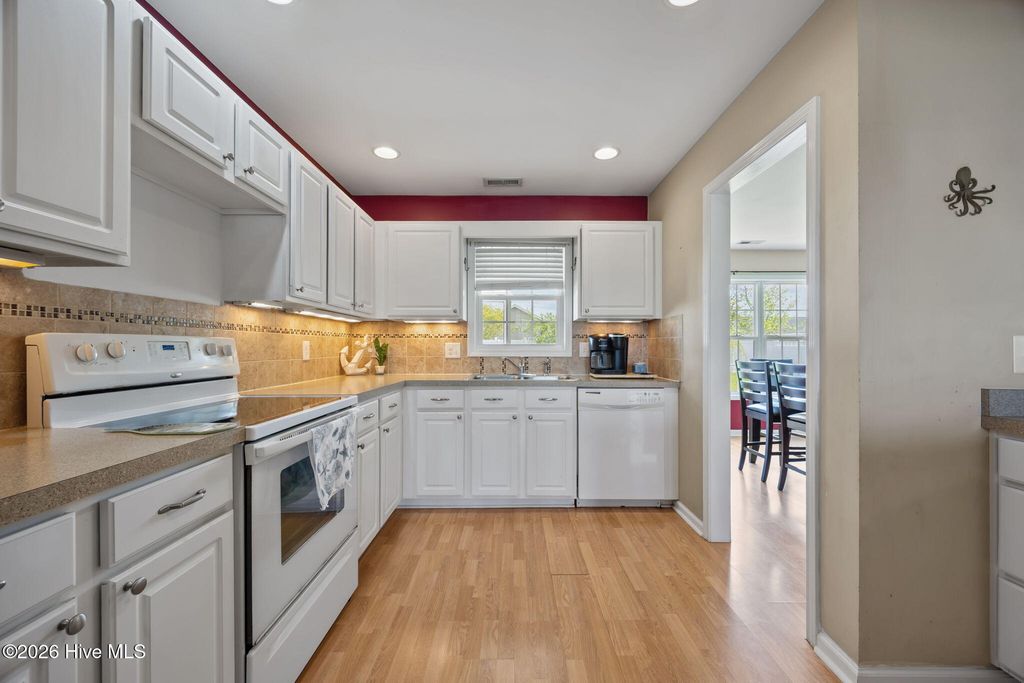 Photo of 206 Rutledge Avenue, Beaufort, NC 28516 (MLS # 100566029)