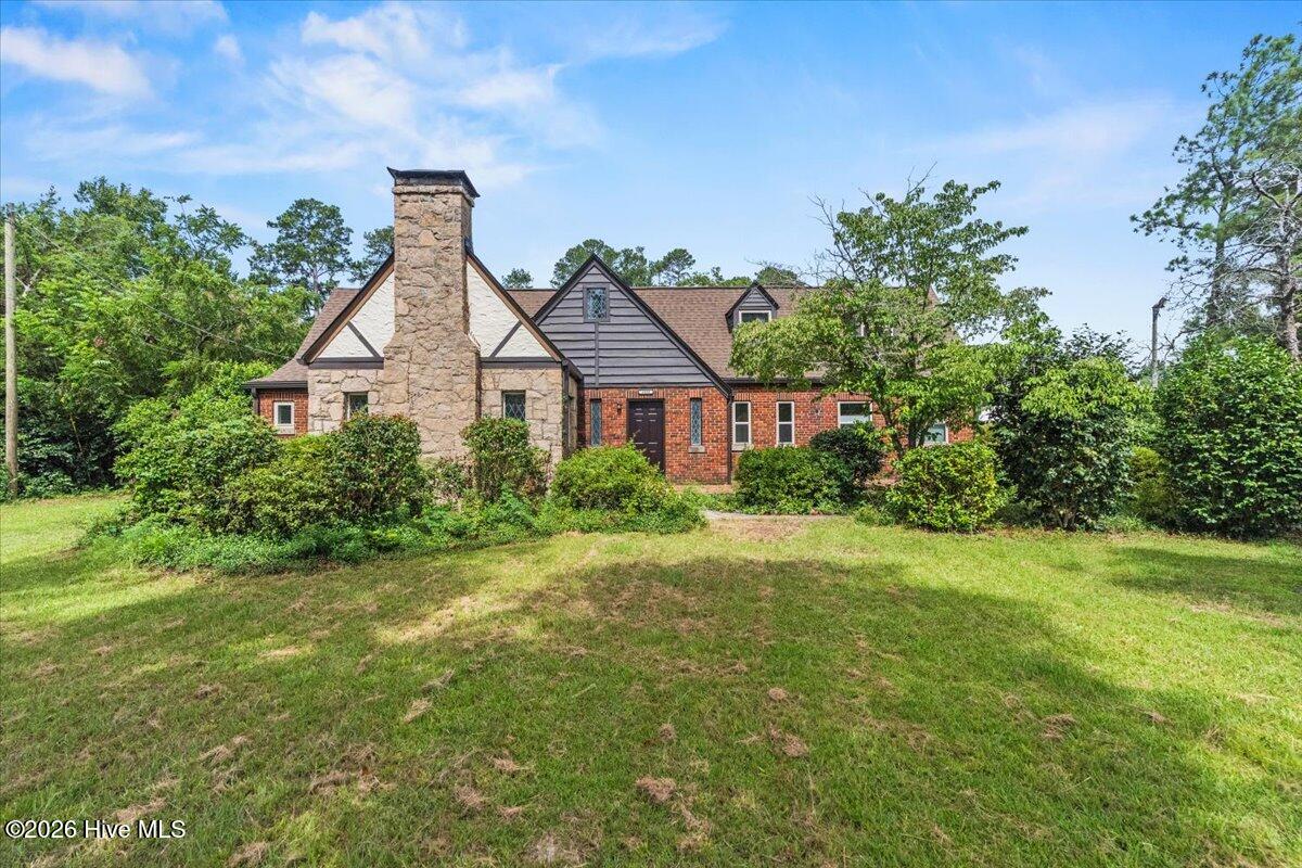 1833 Kissingbower Road