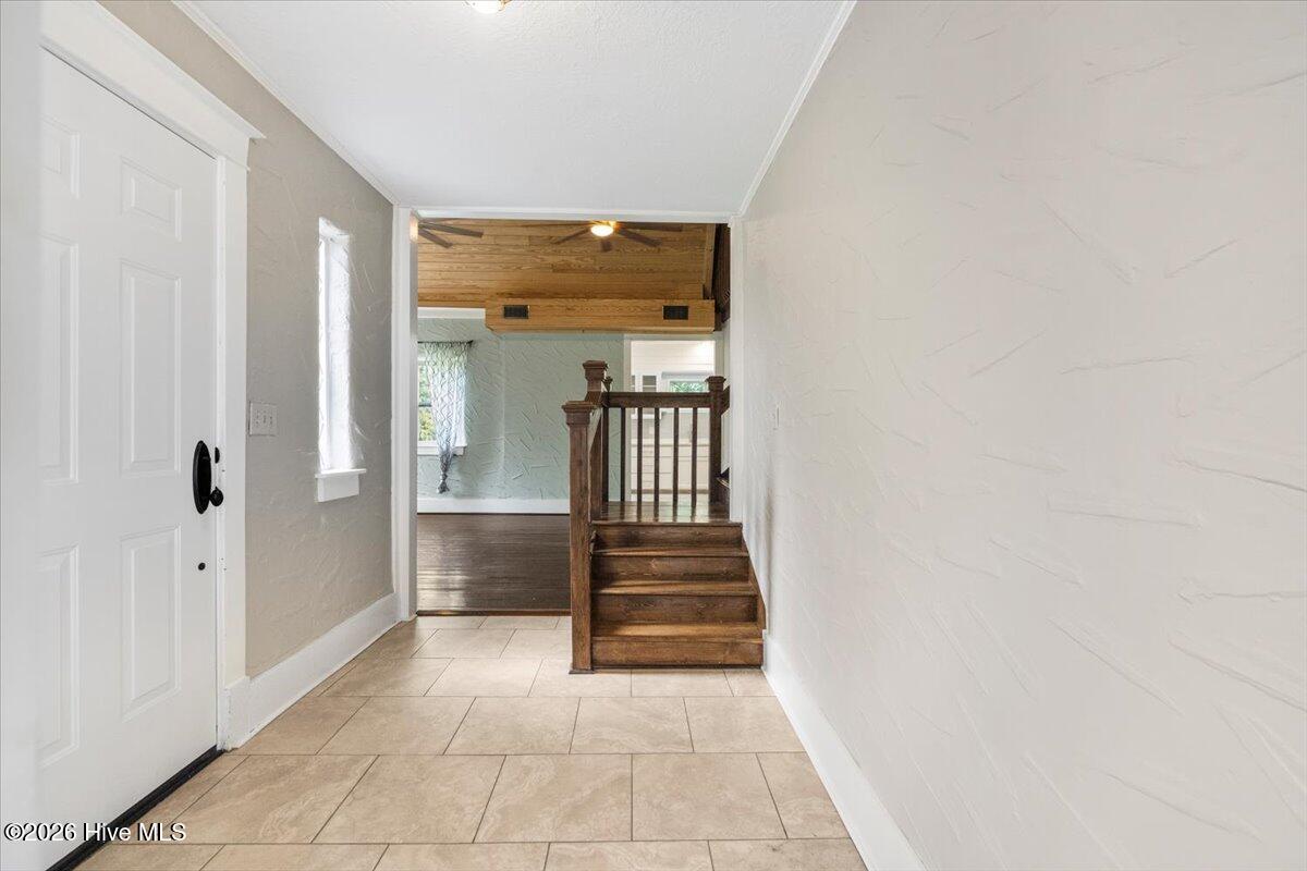 1833 Kissingbower Road