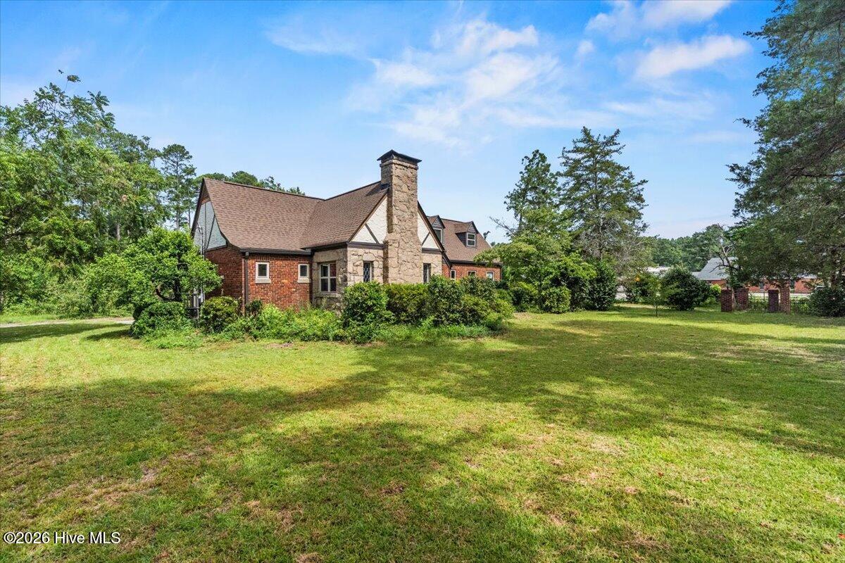 1833 Kissingbower Road