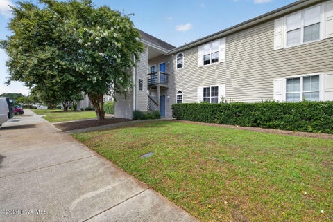 Photo of 719 Bragg Drive #Apt B, Wilmington, NC 28412 (MLS # 100589136)