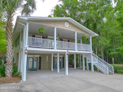 Homes For Sale - 2350 Waccamaw Shores Road<br/> Lake Waccamaw, NC 28450
