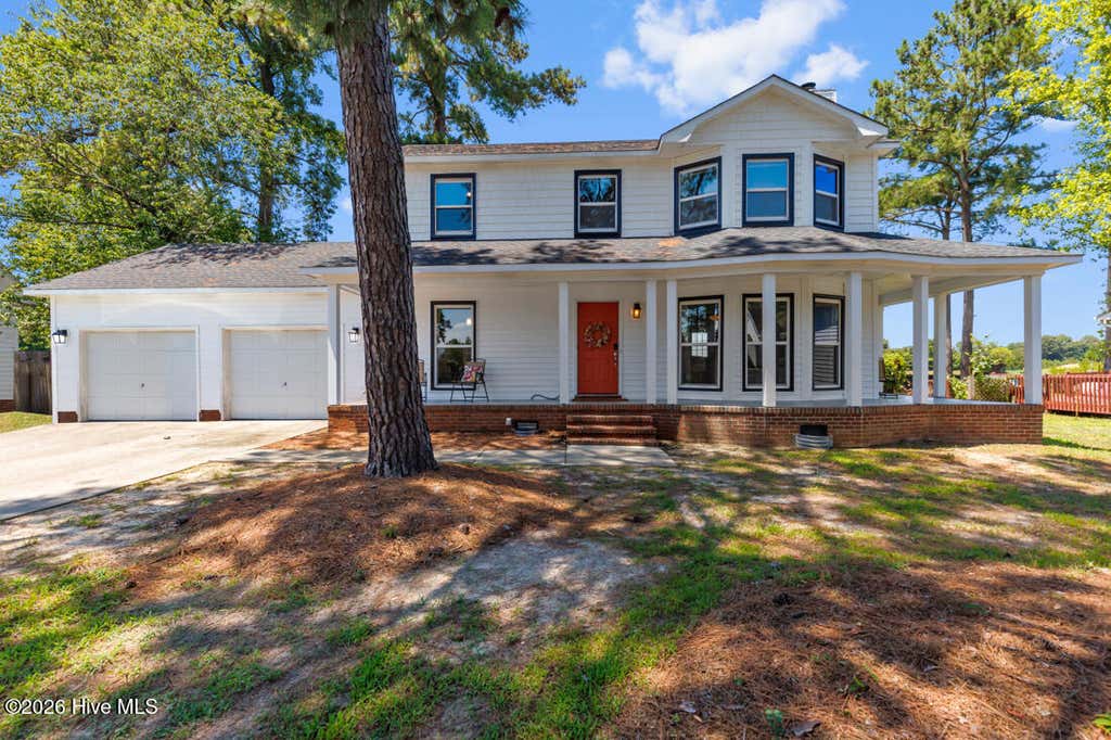 Photo of 716 Larkspur Drive, Fayetteville, NC 28311 (MLS # 100589887)