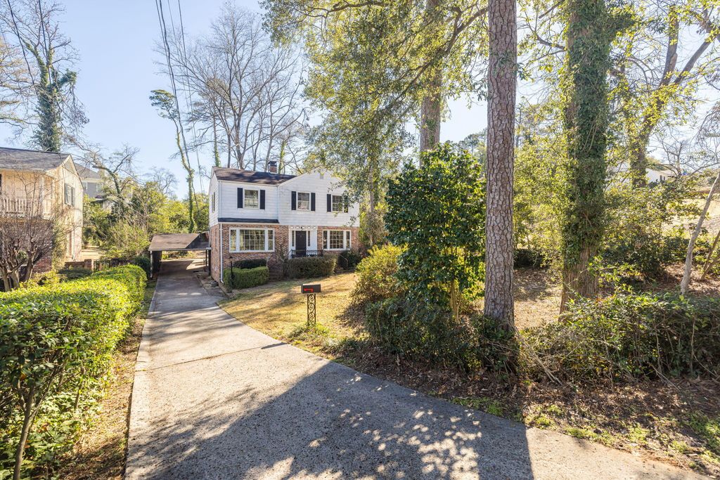Photo of 1210 Peachtree Road, Augusta, GA 30909 (MLS # 552189)