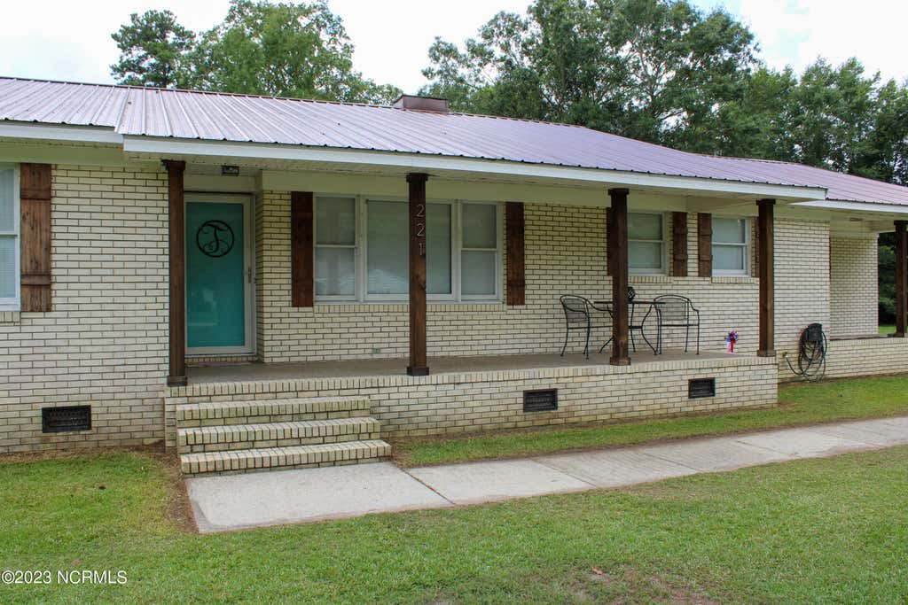 Photo of 221 E Bladen Street, Bladenboro, NC 28320 (MLS # 100594315)